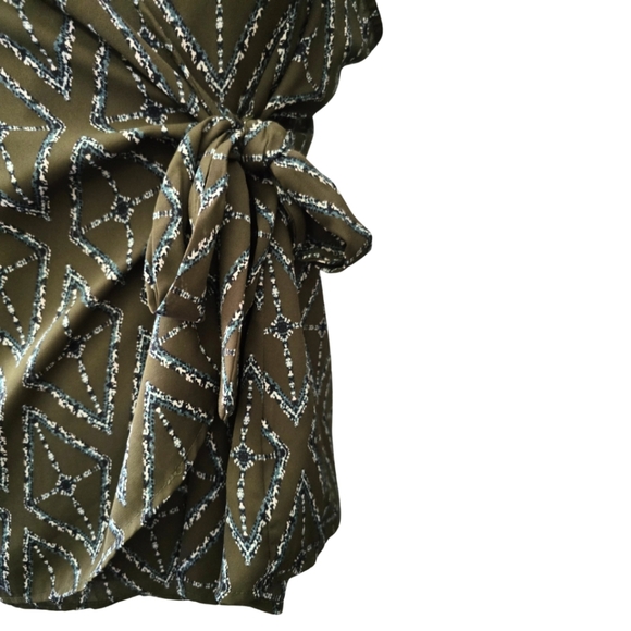 Allison Joy Evereve Green Printed Wrap Side Tie Tank Top Blouse Large - Picture 2 of 5
